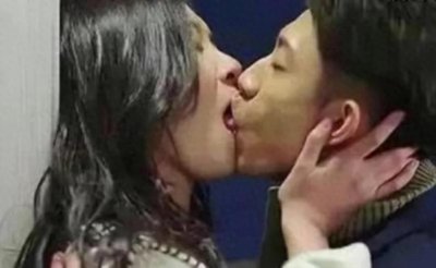 ​齐溪张一山吻戏高清，舌头都被卷进去了