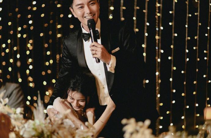 萧正楠黄翠如正式完婚，黄翠如的样子像极了“幸福的小女人”