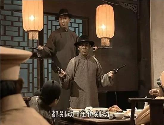 《团长》中的虞啸卿《亮剑》里的楚云飞，作为将领哪一个更优秀？