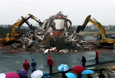 ​上海“最牛”钉子户：张口要1亿加6套安置房，苦守14年结局如何？