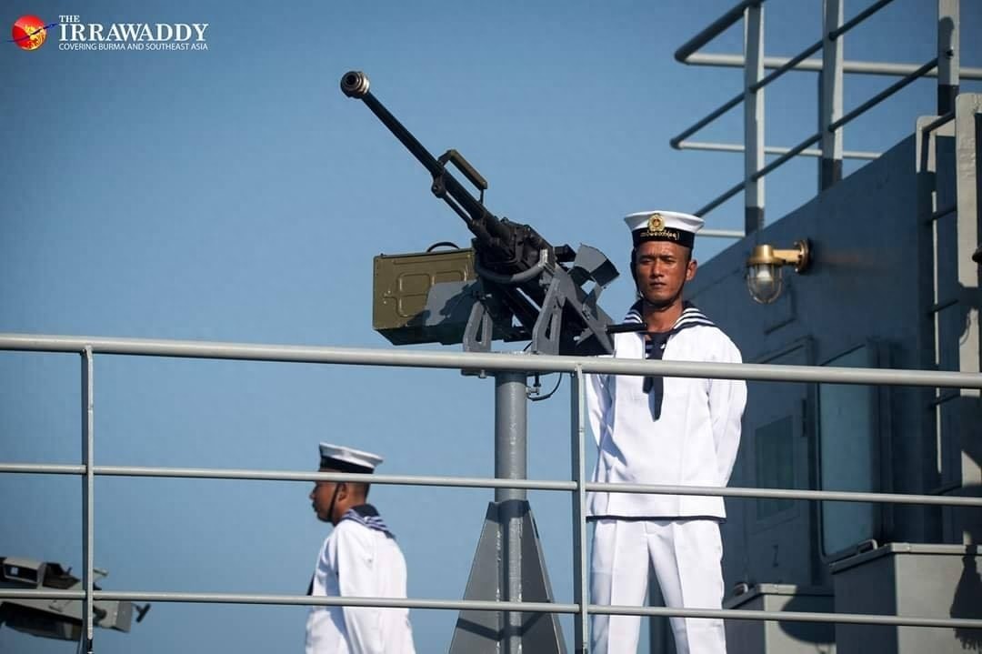 缅甸海军河上举行盛大阅舰式，万吨巨舰公开亮相，导弹火炮中国造