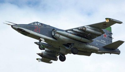 ​战斗起飞重达10吨，苏25战机堪称亚音速空中坦克，与美国A10比肩