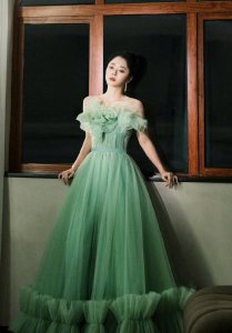 ​第 31 届金鹰奖颁奖晚会星光熠熠 谭松韵王凯等盛装出席