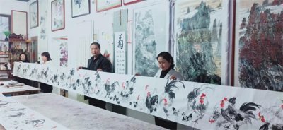 ​扶风籍青年画家刘浩强创作十米长卷《百鸡图》献礼建党百年