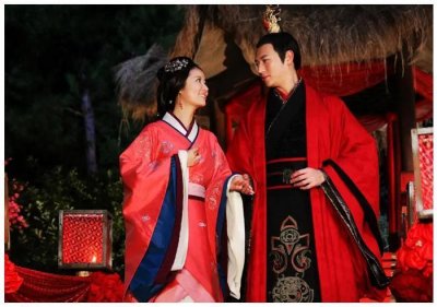 ​于正又一新剧官宣开机，看到演员阵容，民国版《延禧攻略》？