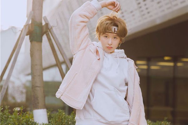 李萌萌个人资料简介 并未透露过自己的家庭情况