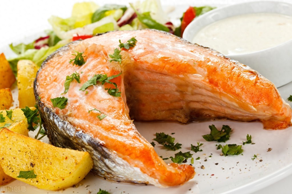 三文鱼各种做法，漂亮摆盘让你口水直流