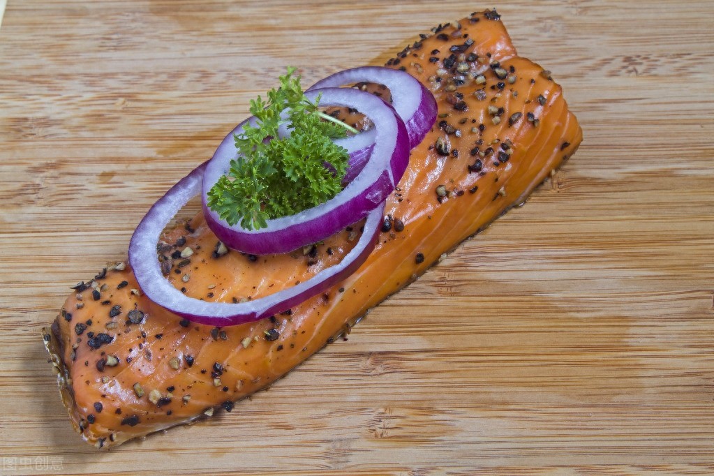 三文鱼各种做法，漂亮摆盘让你口水直流