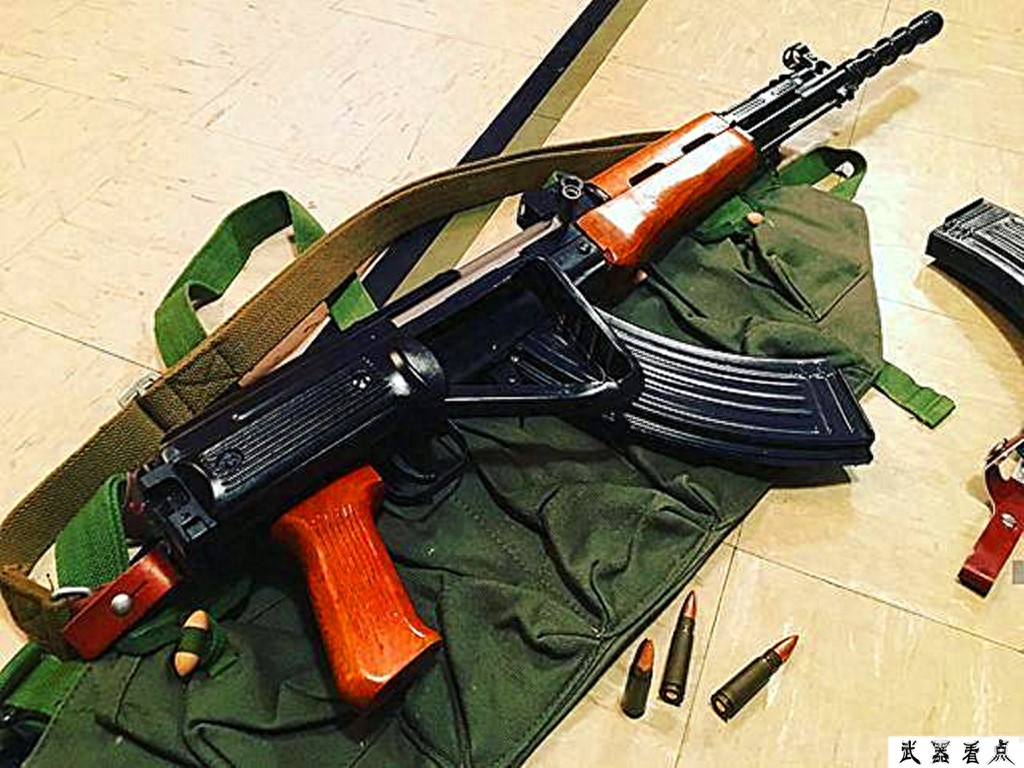 军事丨永远的军旅情缘，“八一杠”自动步枪，常人难以理解