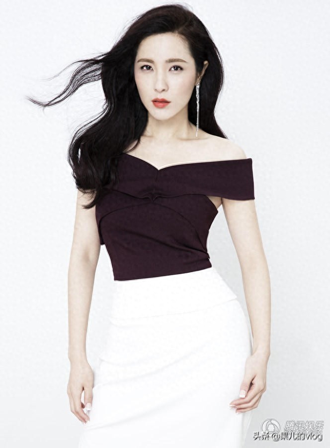 曾黎(1976年9月17日),出生于湖北省荆州市,中国内地女演员