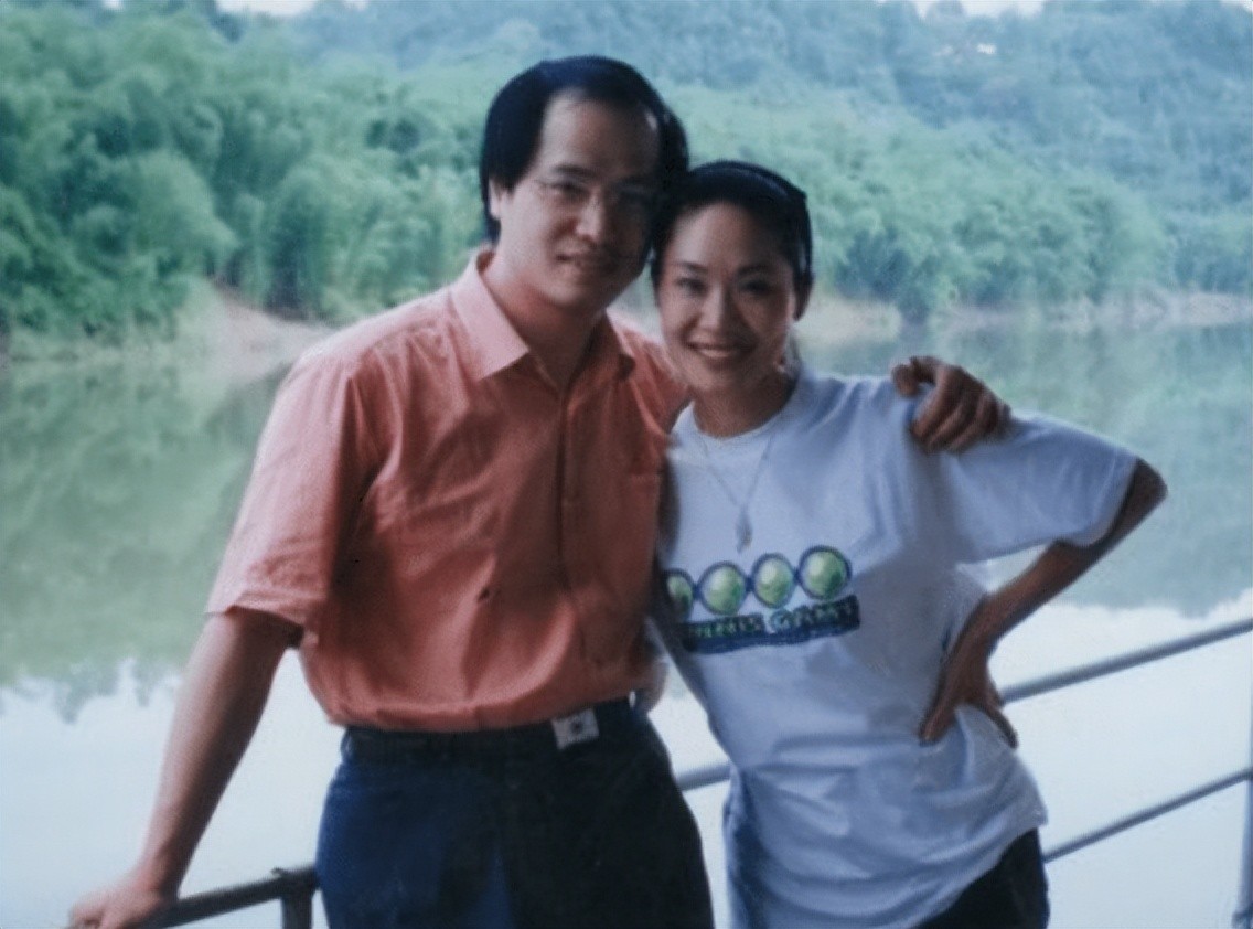 于文华:与李凡离婚后,二婚嫁给钢琴家被宠成公主,女儿颜值超高