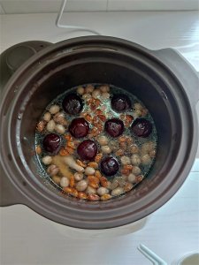 ​周末煲汤‖「花生鸡脚汤」祛湿健脾，补血养颜