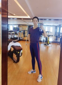 ​央视主持人李思思的老公是谁（李思思的个人资料简介）