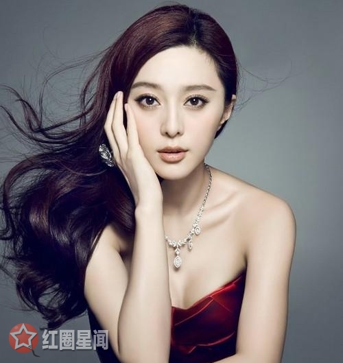 到底范冰冰是怎么红起来的 范冰冰为杨幂庆生二人颜值逆天