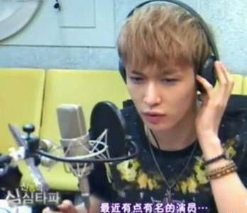 ​唐嫣张艺兴，张艺兴可以说是一位标准的唐嫣小迷弟了