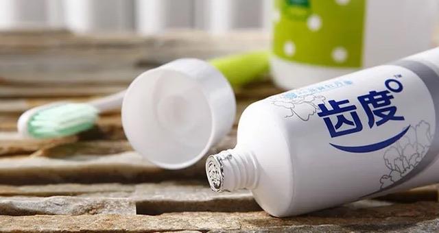 生活如何清洗银手镯才亮  1