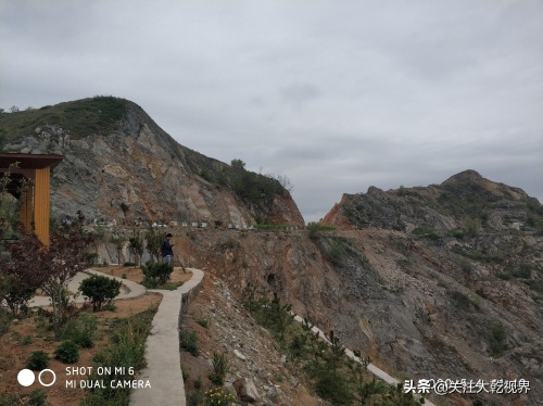 涉县最美的公路（圣福天路）一路风光秀丽，睛空万里，白云朵朵