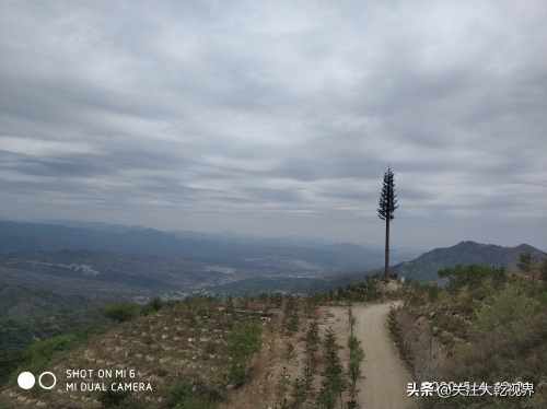 涉县最美的公路（圣福天路）一路风光秀丽，睛空万里，白云朵朵