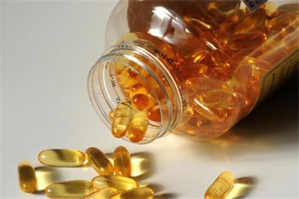 鱼油胶囊可以软化血管吗 鱼油胶囊适合哪些人 鱼油胶囊可以软化血管吗 鱼油胶囊适合哪些人