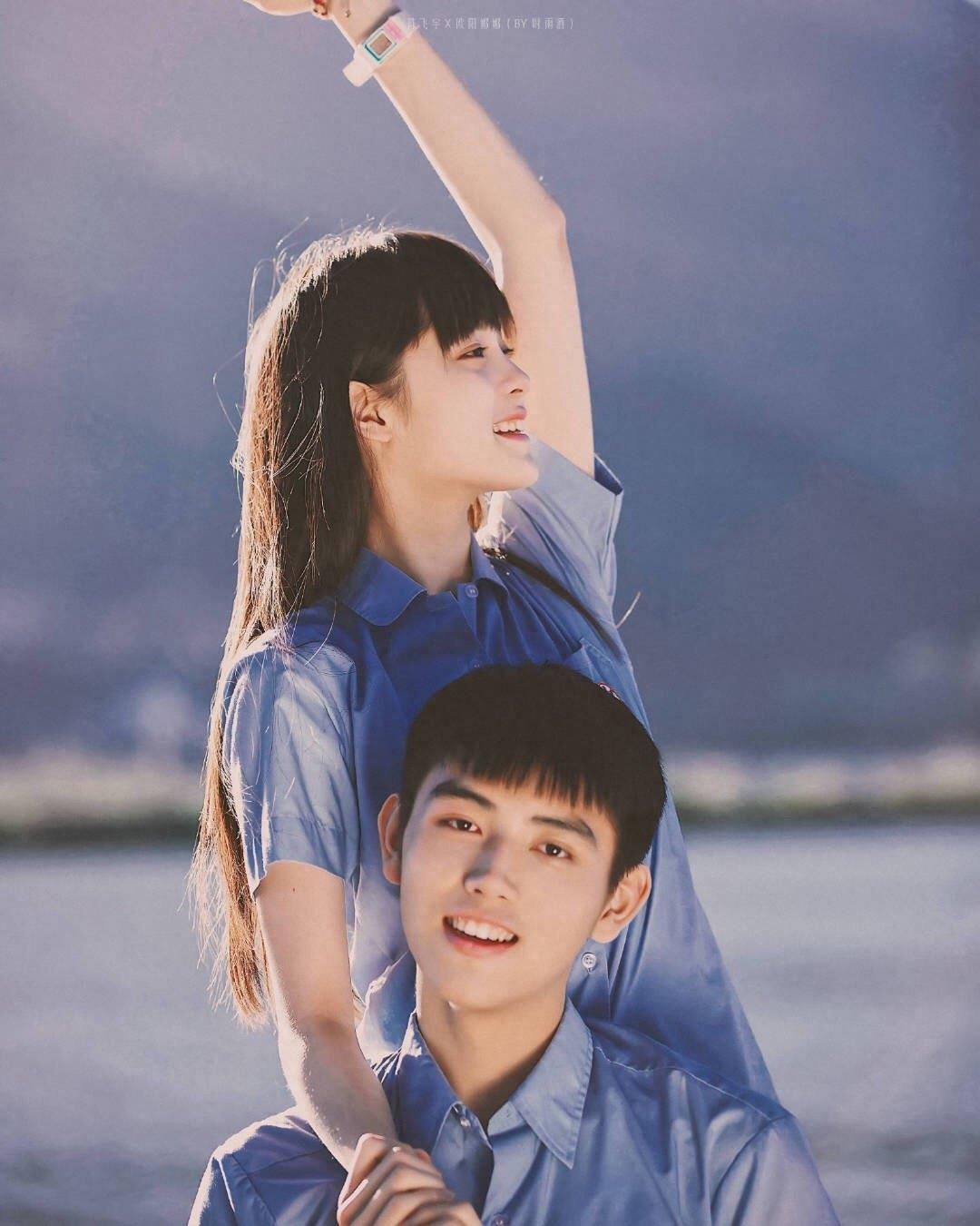 欧阳娜娜和陈飞宇的感情太让人羡慕,一对视就很甜