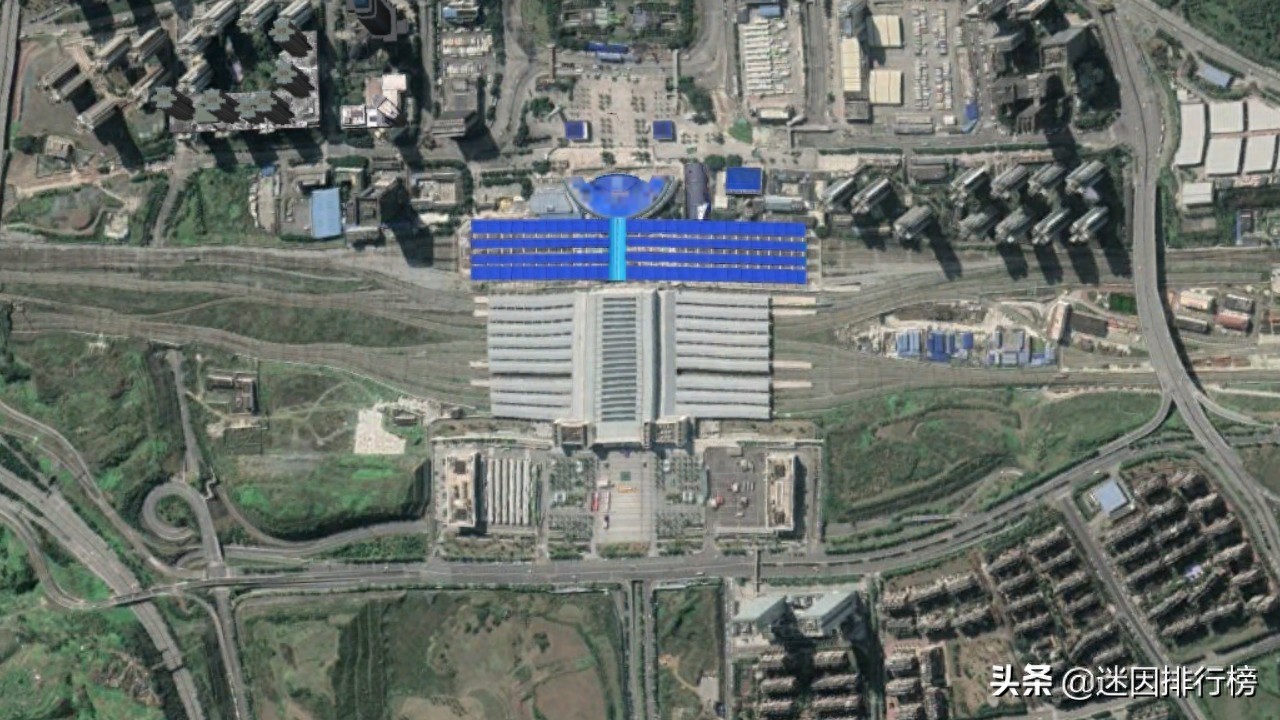 航拍动车D952次（上海至成都东）各车站，途经合肥和汉口