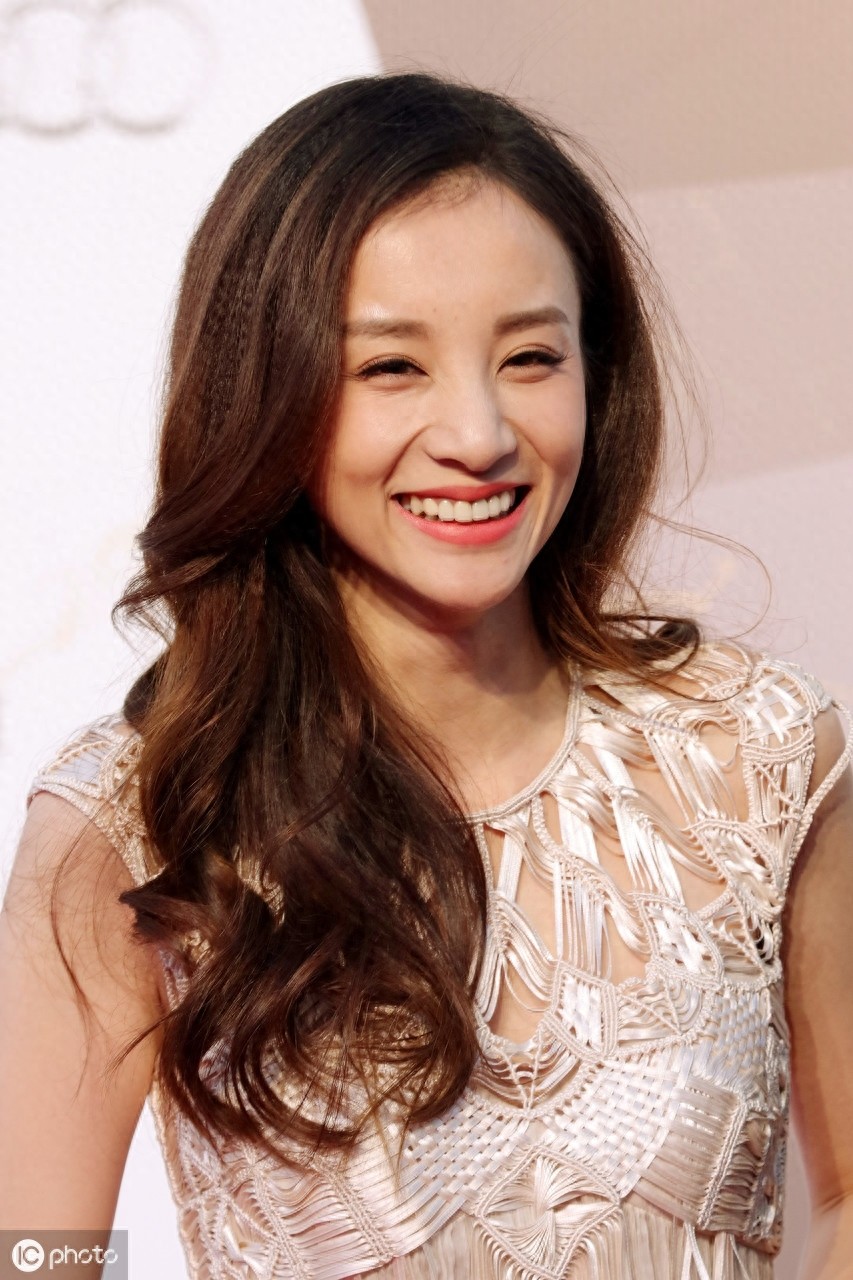 “武松”陈龙老婆章龄之，《猎场》和胡歌演过情侣，气质一直很好