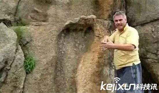 史前文明揭秘残酷真相 史前巨兽竟是外星人坐骑