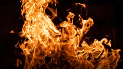 ​消防员英雄故事令人感动，爱情也在不经意间绽放！