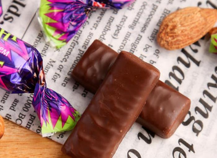 为啥俄罗斯紫皮糖能成为中国网红零食?很多人不了解