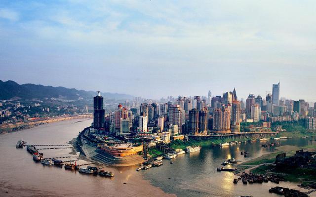 每年花费两万的学费去重庆的三本院校读书值不值？考生们快看看吧