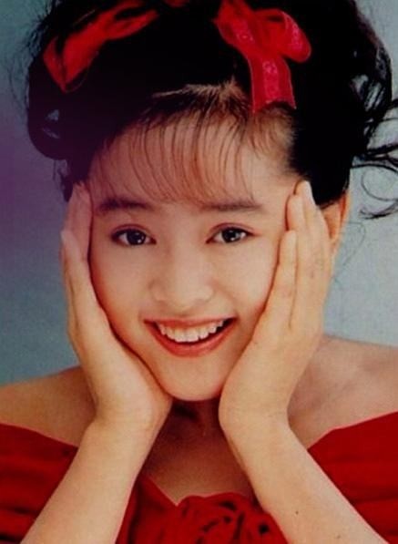 叶蕴仪：可爱教主，90年代清纯终结者，风靡千万青少年