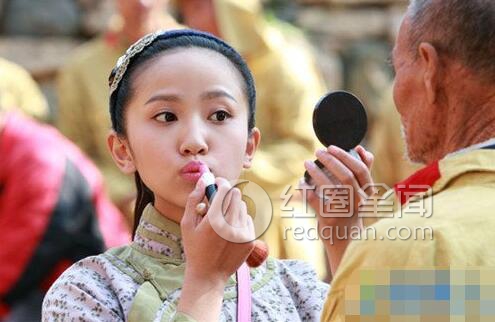 殷叶子身材性感惊人 殷叶子整容前后对比