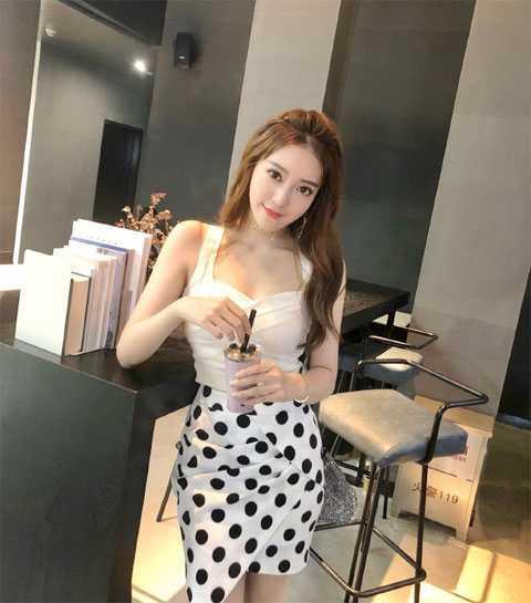 非诚勿扰新晋女神，与胡歌校友，颜值可以进入2025年top3