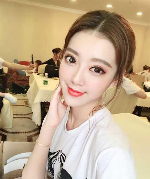 非诚勿扰新晋女神，与胡歌校友，颜值可以进入2025年top3