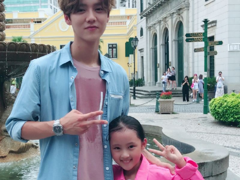 鹿晗的妹妹是谁长什么样子(鹿晗妹妹鹿雨馨照片)