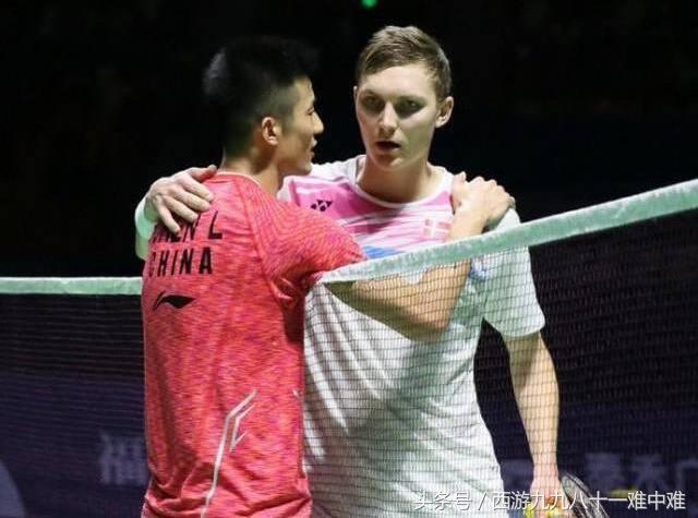 林丹和谌龙最后一次交手（机场照你觉得谁帅）(2)