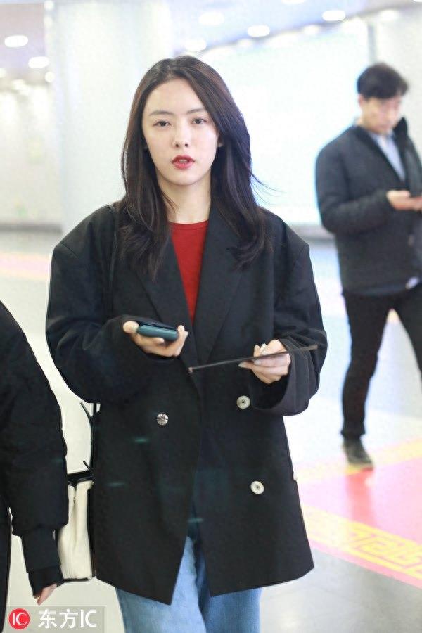 《柒个我》女主蔡文静肤白貌美，对着镜头犹如一股清风扑面