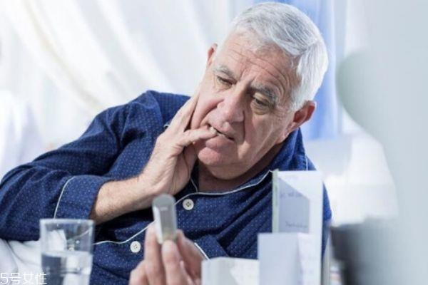 最适合老年人吃的钙片 老年人补钙保健品 最适合老年人吃的钙片 老年人补钙保健品