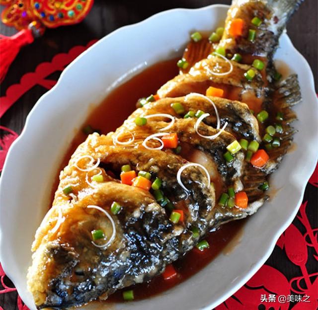 糖醋鲤鱼最简单家常做法(糖醋鲤鱼的13种做法)(7)