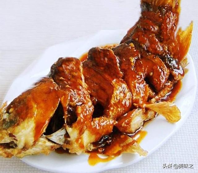 糖醋鲤鱼最简单家常做法(糖醋鲤鱼的13种做法)(6)