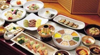 ​东北酸菜炖骨头做法