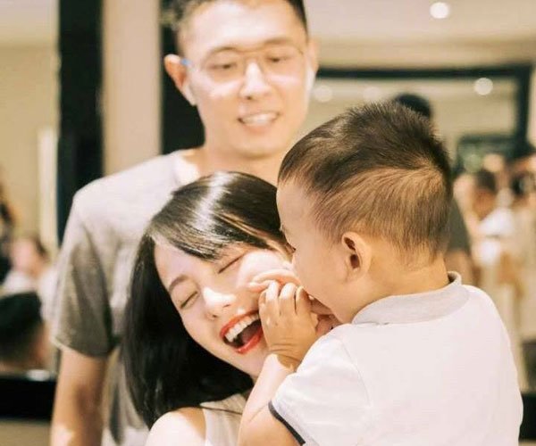 张嘉倪几个宝宝 身材怎么恢复的完全看不出来