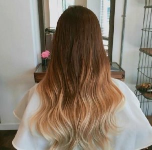 ​烫头发热烫跟冷烫哪个好（做头发是冷烫好还是热烫好）