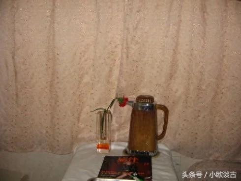 探秘火车上的高级软卧包厢,里面竟然还有保险柜