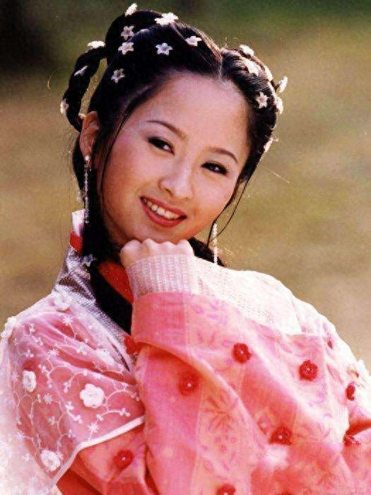 杨蕊:娱乐圈的气质美女,娇俏靓丽