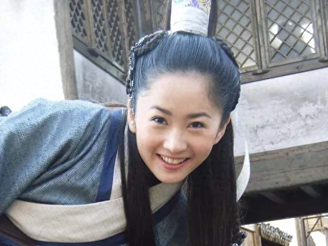 杨蕊:娱乐圈的气质美女,娇俏靓丽