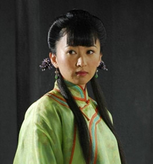 杨蕊:娱乐圈的气质美女,娇俏靓丽