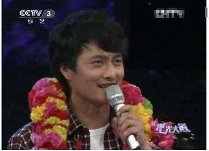 从《星光大道》走红最正能量的歌手，成名后与妻子离婚另有隐情？