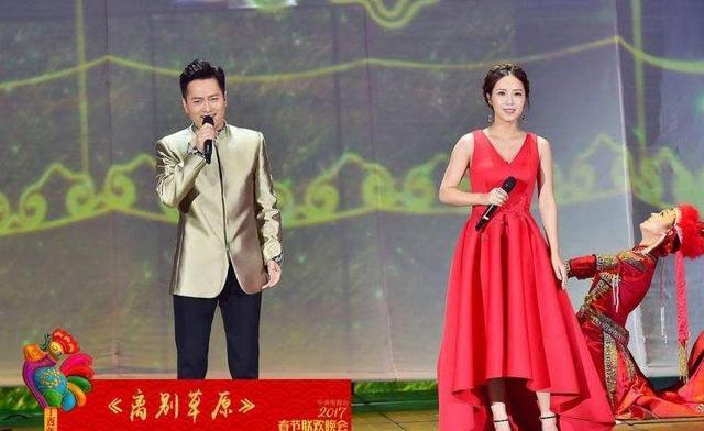 从《星光大道》走红最正能量的歌手，成名后与妻子离婚另有隐情？