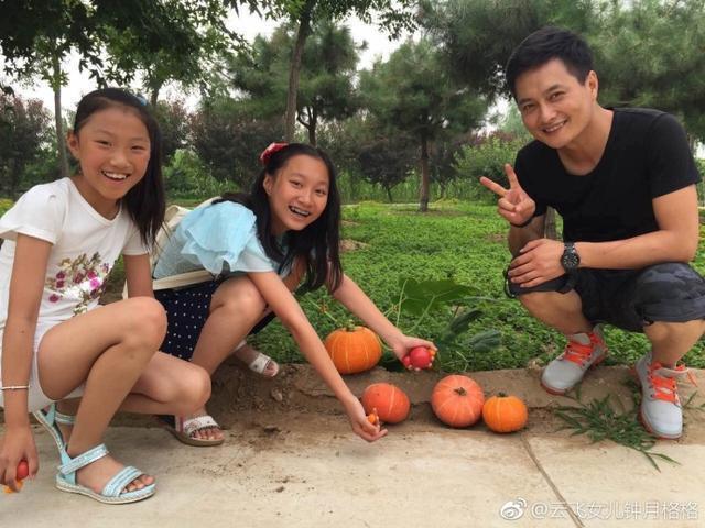 从《星光大道》走红最正能量的歌手，成名后与妻子离婚另有隐情？